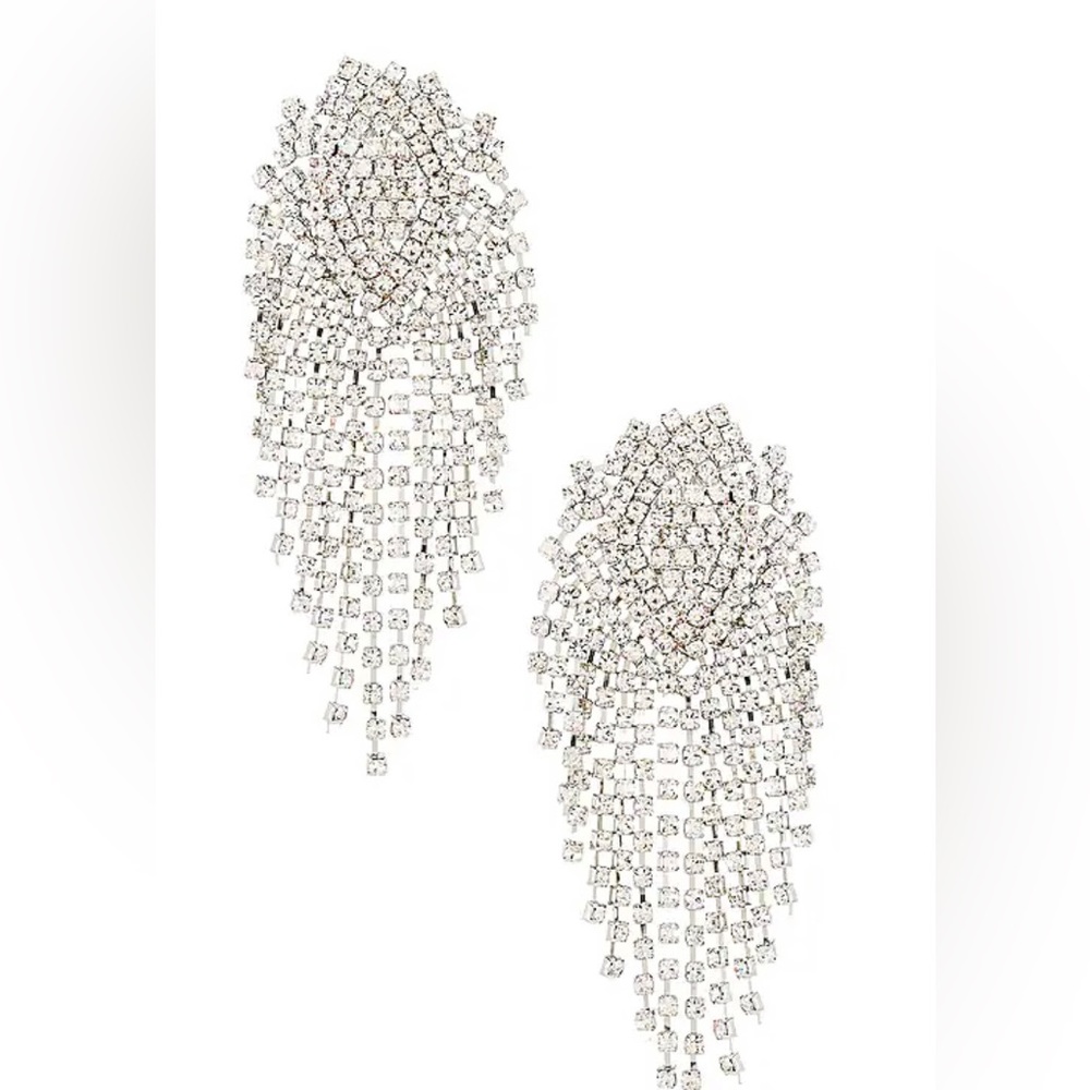 NWOT Revolve Royal Queen Earring in Silver